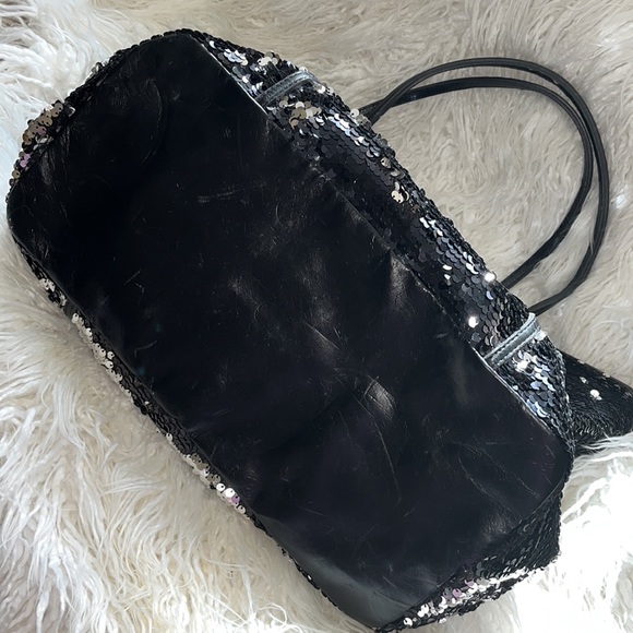 2 pc. Express Travel tote with wristlet book bag carry all black, purse - Picture 10 of 12